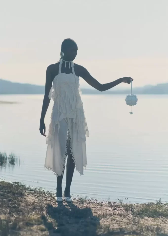 Button Bow Sphere Edition  Cloud