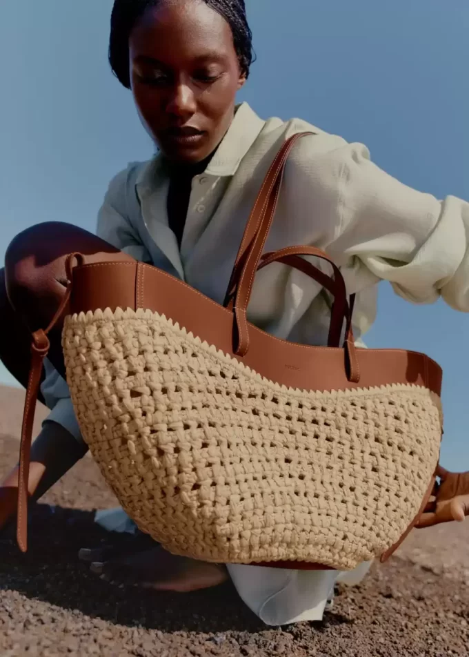 Cyme Edition  Raffia