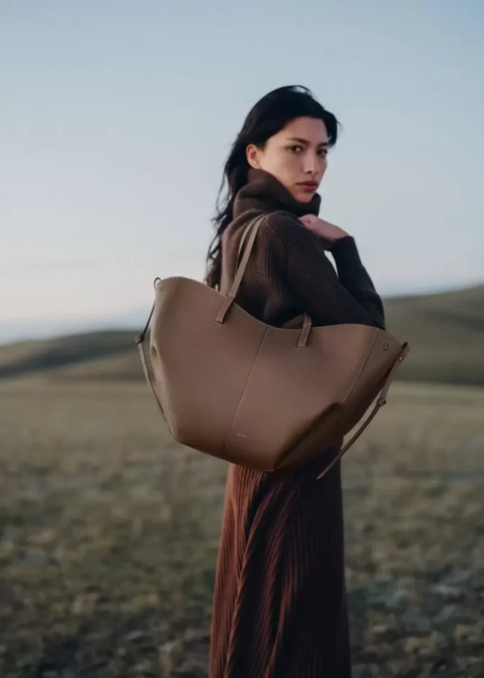 Cyme Edition  Textured Root