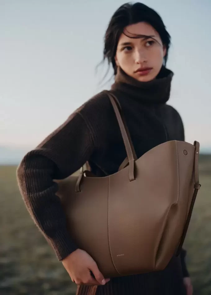 Cyme Edition  Textured Root