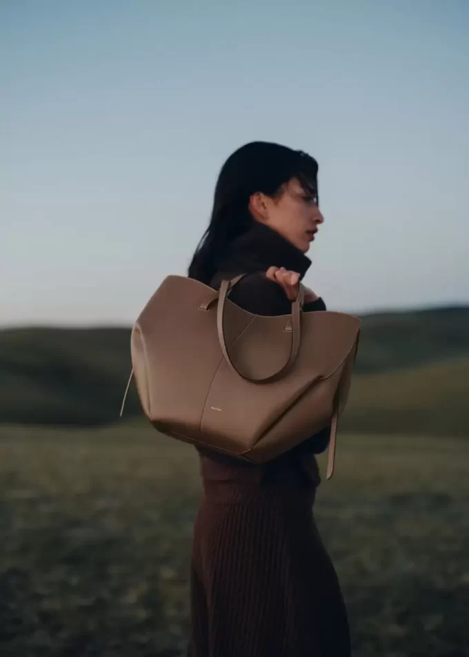 Cyme Edition  Textured Root