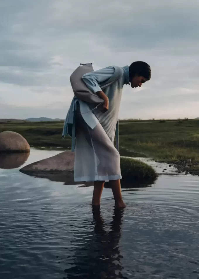 Cyme Mini Edition  Textured Stone