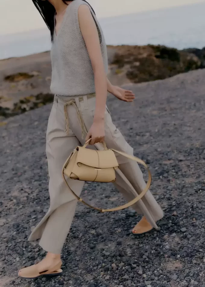 Mokki Mini Edition  Textured Sand