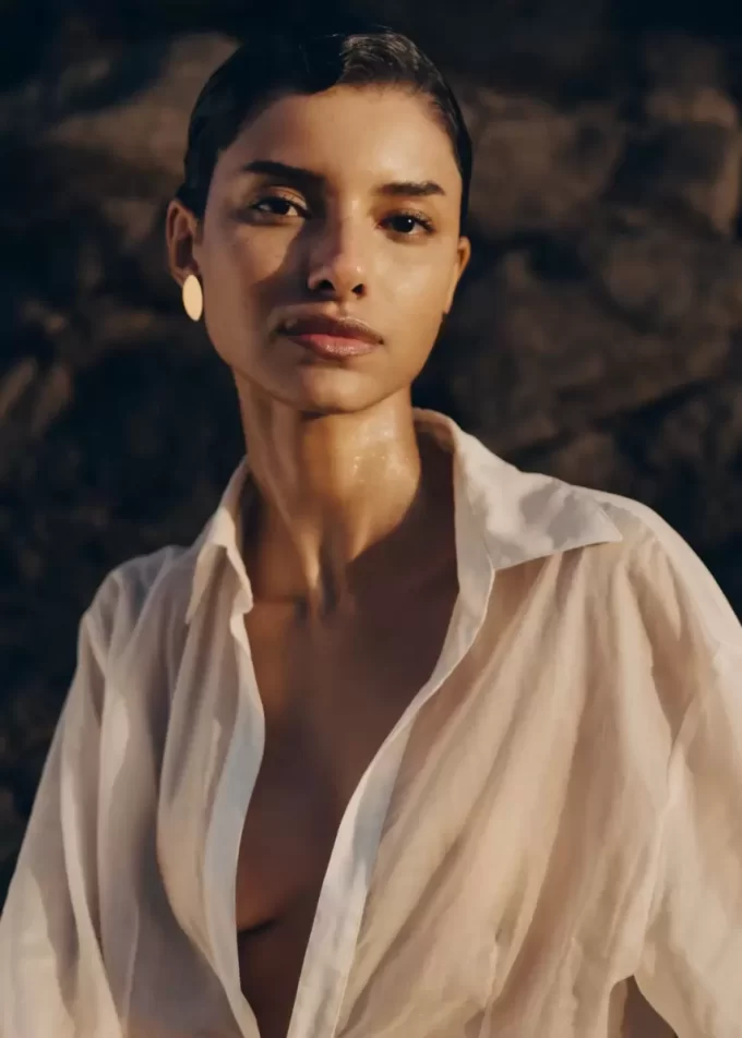 Naé Stud Earrings Edition  Smoked glass