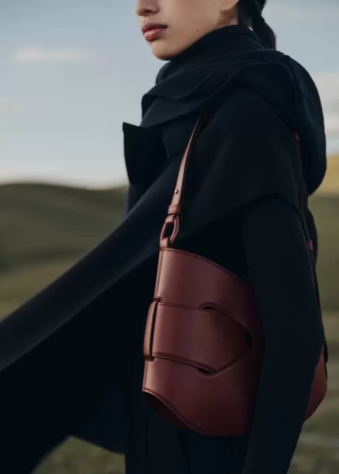 Nodde Hobo Edition  Smooth Black Cherry