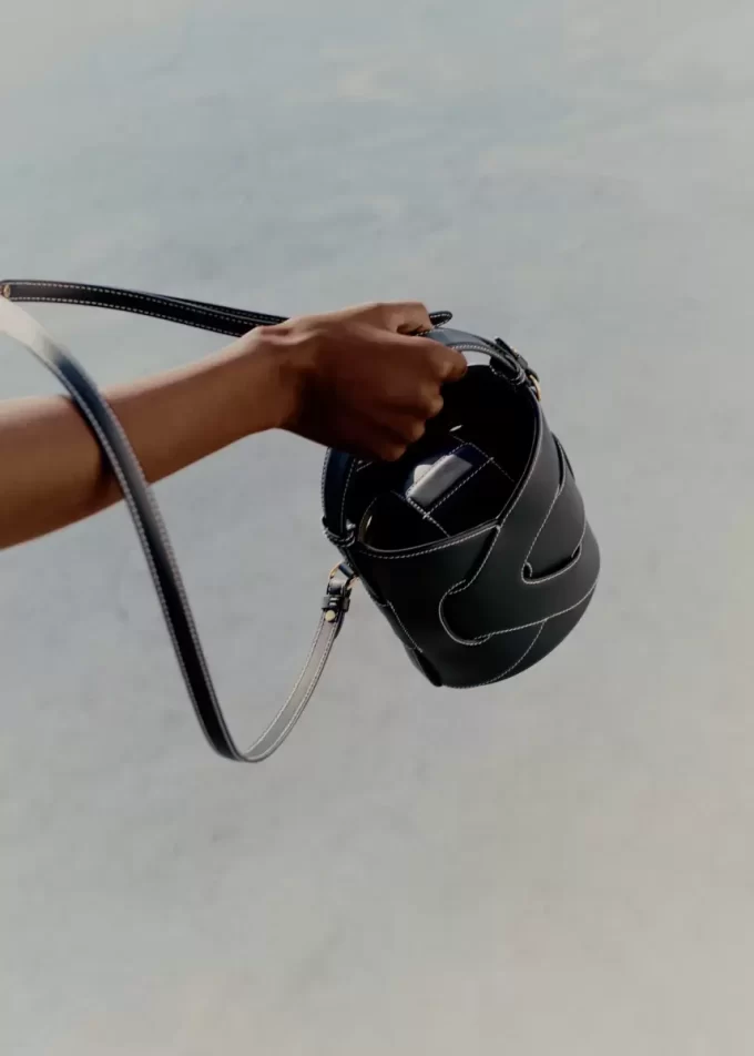 Nodde Seau Edition  Black