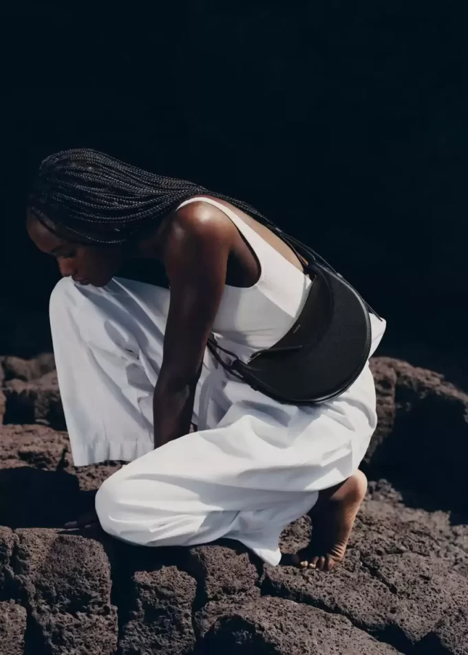 Numéro Dix Edition  Textured Black