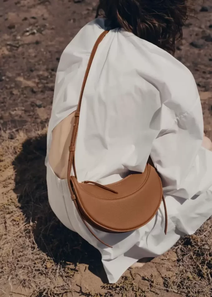 Numéro Dix Edition  Textured Camel