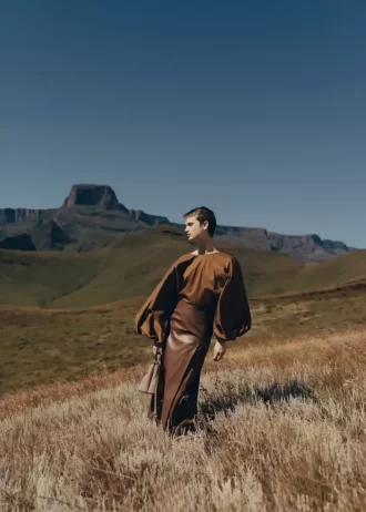 Numéro Huit Mini Edition  Textured Taupe