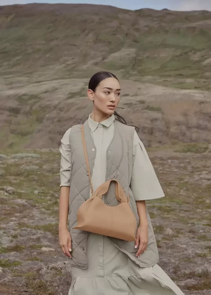 Numéro Neuf Edition  Textured Beige