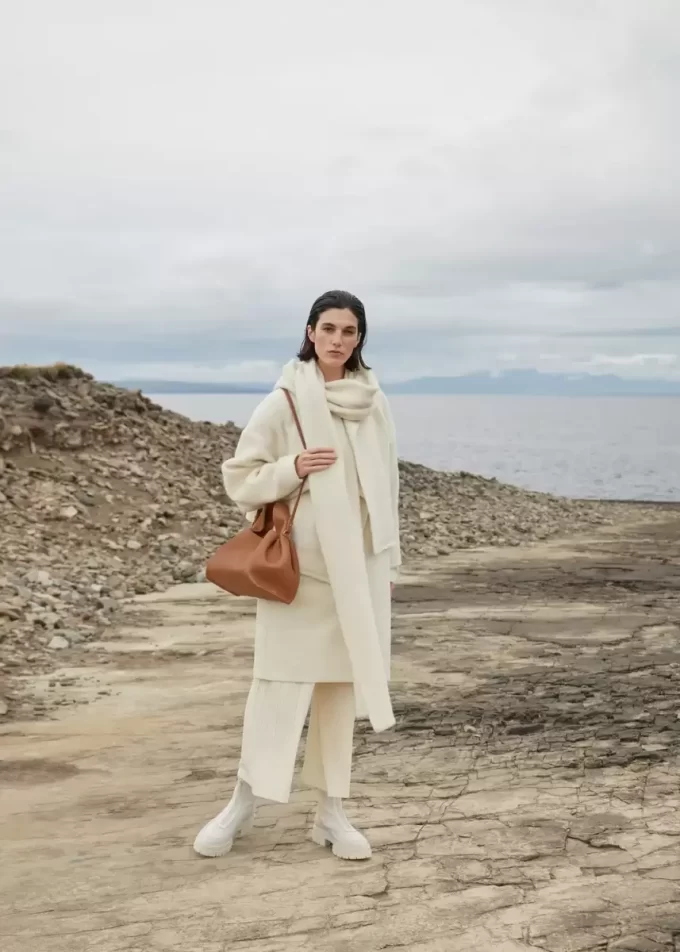 Numéro Neuf Edition  Textured Camel