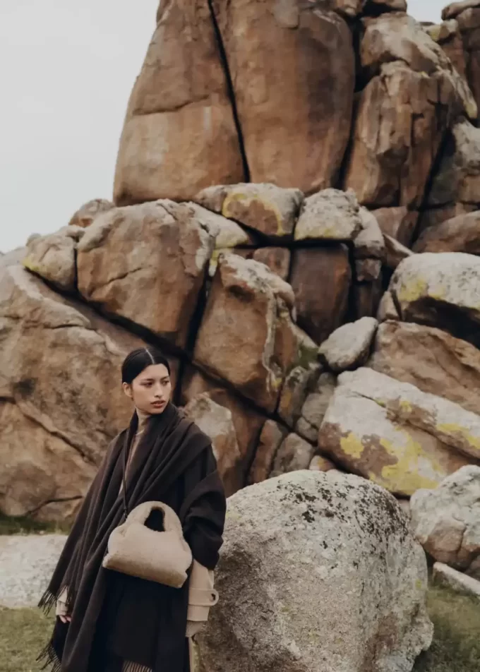 Numéro Neuf Mini Edition  Alpaca