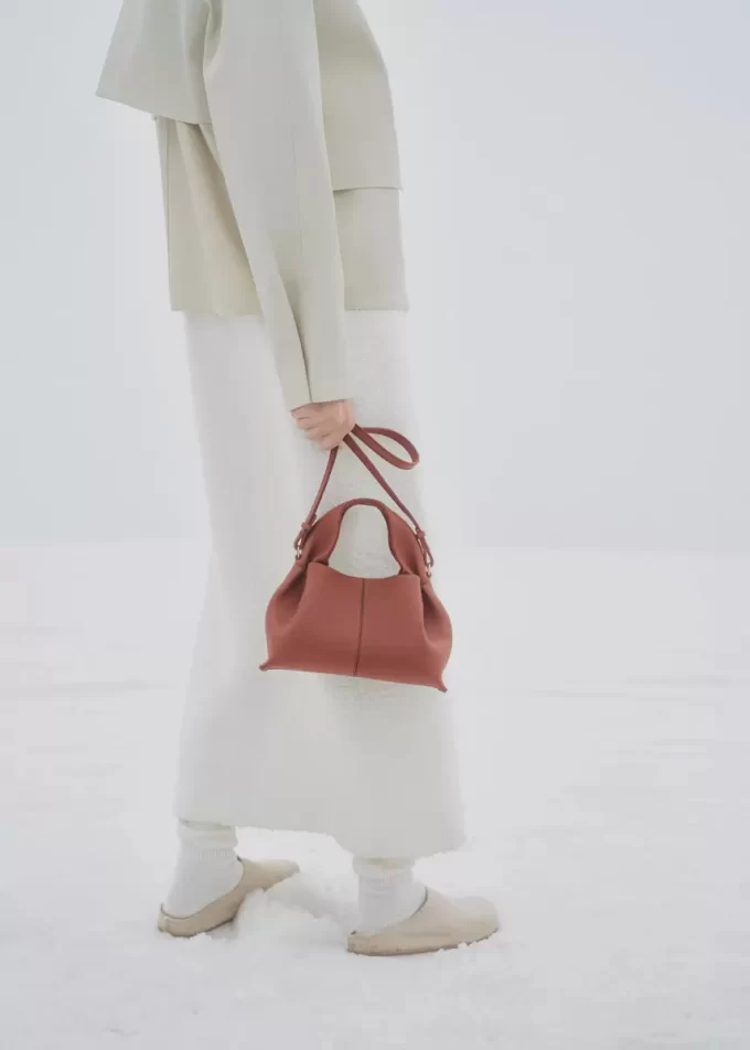 Numéro Neuf Mini Edition  Textured Red Clay