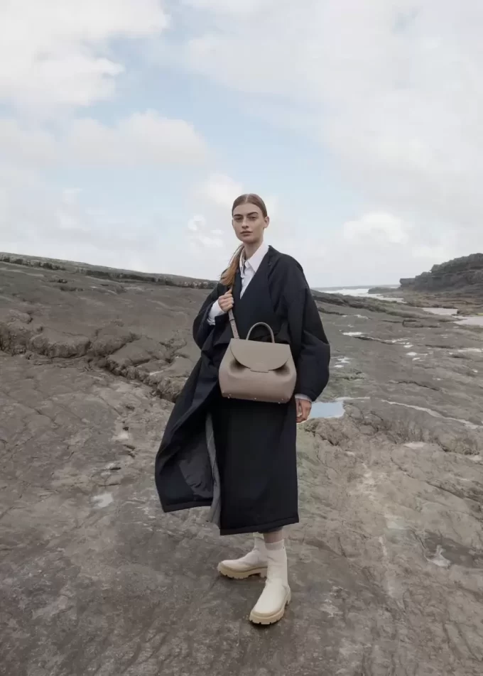 Numéro Un Edition  Textured Grey