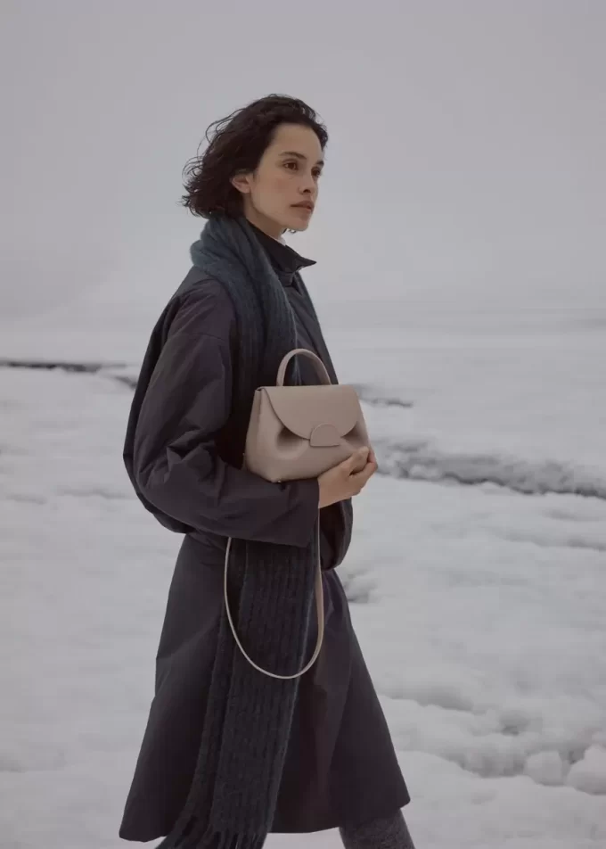 Numéro Un Nano Edition  Textured Taupe